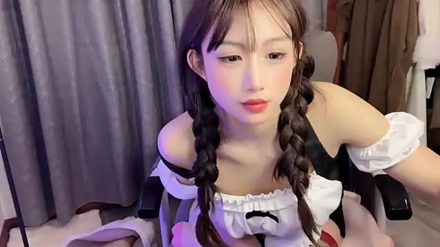 xiaotaozi163 nude strip on cam for live sex video chat