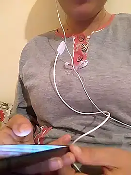 7ayat-Arabic nude strip on cam for live sex video chat