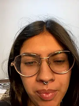 Argentiinita nude strip on cam for live sex video chat
