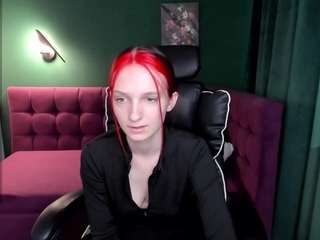 EvaShy nude in Live Sex Cam Girls Room