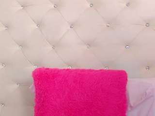 HannaAzumi nude in Live Sex Cam Girls Room