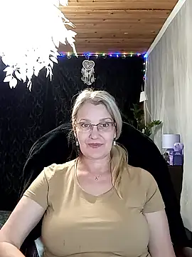 irinamaux nude strip on cam for live sex video chat