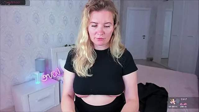 Julia_Burns88 nude strip on cam for live sex video chat