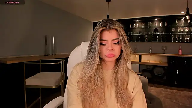 JulieBelle nude strip on cam for live sex video chat