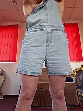 LillyBayler nude strip on cam for live sex video chat