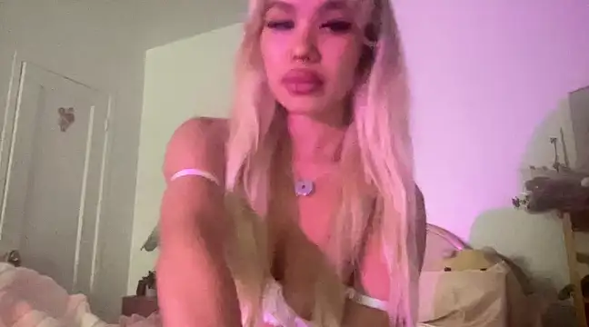 Luna_Luxe1 nude strip on cam for live sex video chat