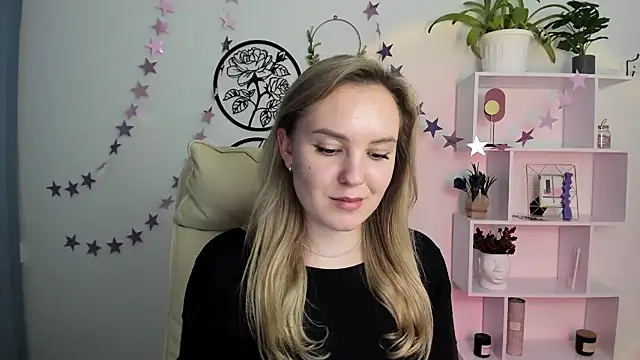 MiaLeew nude strip on cam for live sex video chat