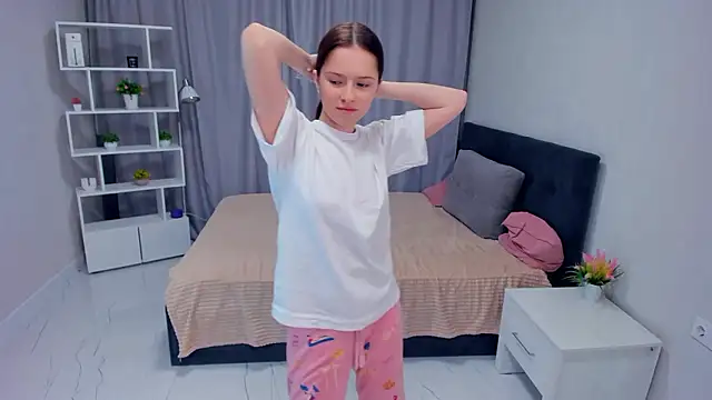 MinnaAsston nude strip on cam for live sex video chat