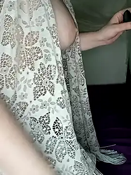 moi_sexy nude strip on cam for live sex video chat