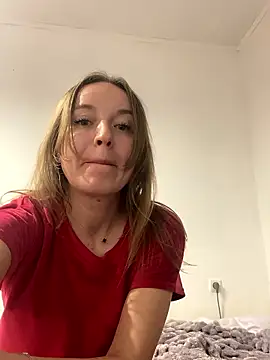 MolliSwitti nude strip on cam for live sex video chat