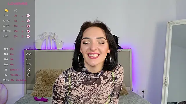 MonicaTanzX nude strip on cam for live sex video chat