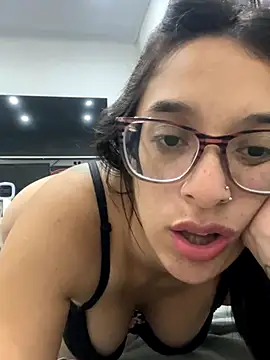Ninnfa nude strip on cam for live sex video chat