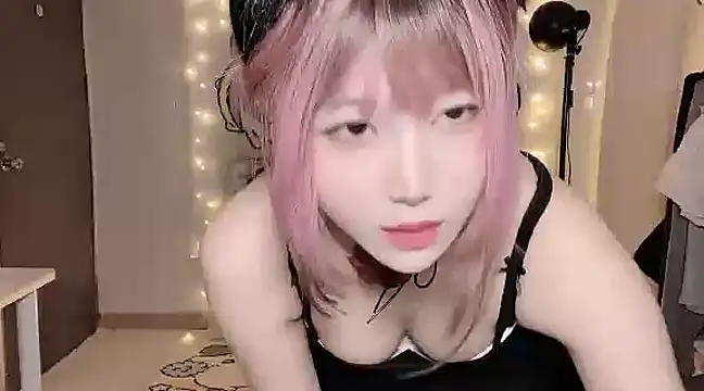 Sunny-BB nude strip on cam for live sex video chat