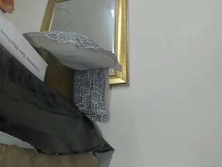 Tifany-bry nude in Live Sex Cam Girls Room
