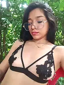 -VICKKY nude strip on cam for live sex video chat