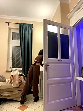 yasminprincess222 nude strip on cam for live sex video chat