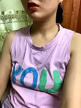 Yum-Hi nude strip on cam for live sex video chat