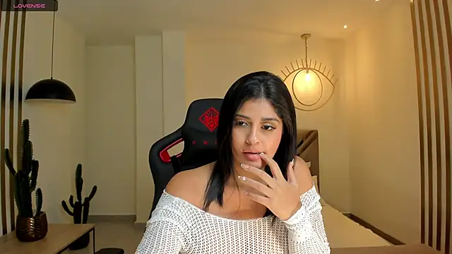 ArianaManson nude strip on cam for live sex video chat