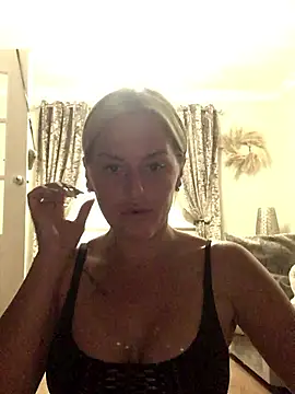 Charlie69xoxo nude strip on cam for live sex video chat