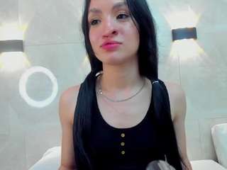 Charlotte-Colee nude in Live Sex Cam Girls Room