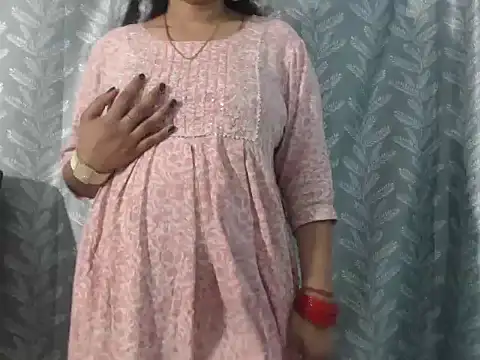 cute-priy nude strip on cam for live sex video chat