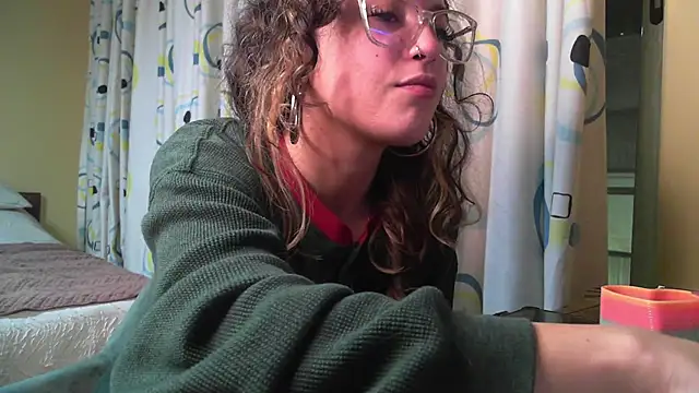frikigyal nude strip on cam for live sex video chat