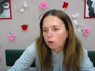 JasmineGesture nude in Live Sex Cam Girls Room