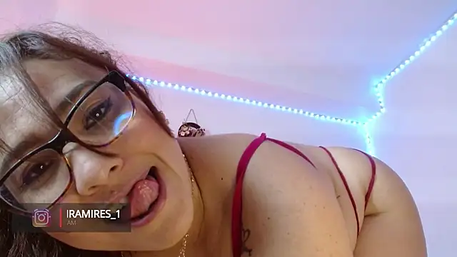 JuliRamirez nude strip on cam for live sex video chat