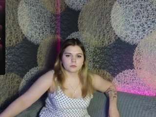Ksyusha nude in Live Sex Cam Girls Room