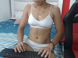 Leila-sexy24 nude in Live Sex Cam Girls Room