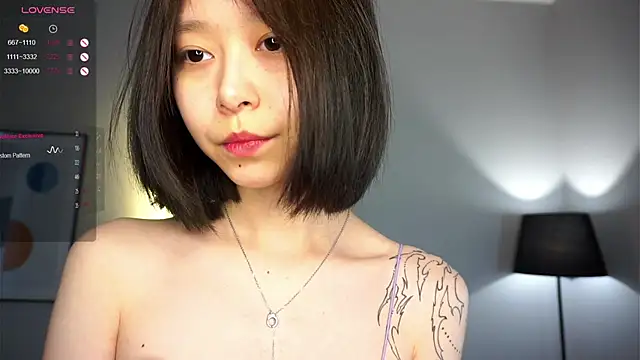 LilianHarrell nude strip on cam for live sex video chat