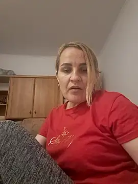 Malichkaanna30 nude strip on cam for live sex video chat