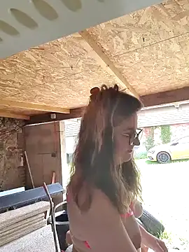 meuhmeuhxxx nude strip on cam for live sex video chat