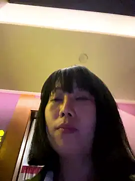 Mili-0 nude strip on cam for live sex video chat