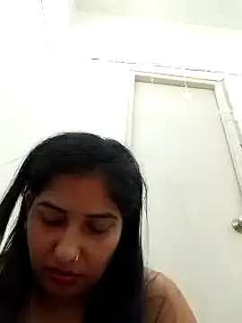 priya69mummy nude strip on cam for live sex video chat
