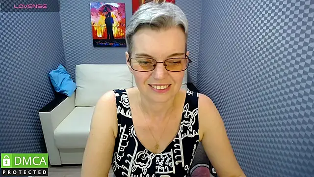 Sweet_Erica_ nude strip on cam for live sex video chat
