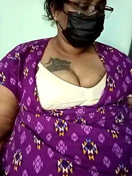tamil-jaanu nude strip on cam for live sex video chat