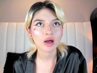 TifanyBently nude in Live Sex Cam Girls Room