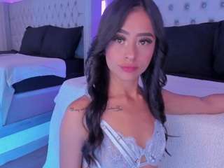 Alice-Sierra nude in Live Sex Cam Girls Room