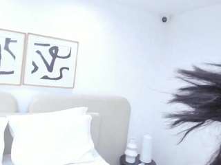 MilaRyuu nude in Live Sex Cam Girls Room