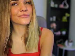 SkylaNoveaa nude in Live Sex Cam Girls Room