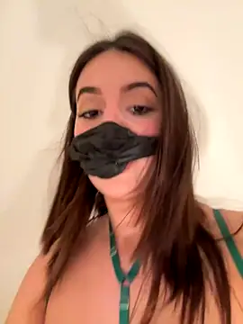 Bad_Girl– nude strip on cam for live sex video chat