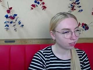 BeatriceFly nude in Live Sex Cam Girls Room