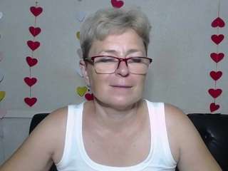 EmiliaGree nude in Live Sex Cam Girls Room