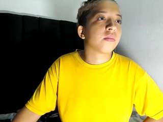 Hannah-cherrl nude in Live Sex Cam Girls Room
