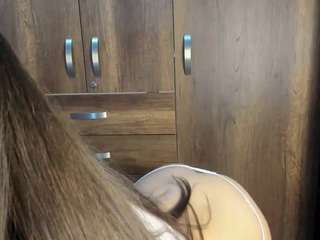 sarashy nude in Live Sex Cam Girls Room