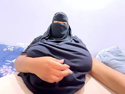 Submissive_Arab nude strip on cam for live sex video chat