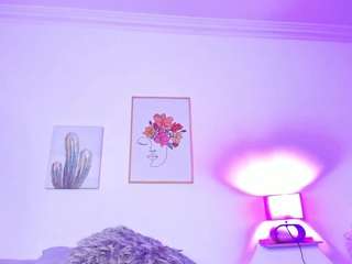 tinna-08 nude in Live Sex Cam Girls Room