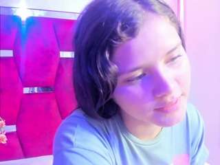 TriannaB nude in Live Sex Cam Girls Room