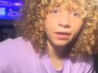 universethadon nude in Live Sex Cam Girls Room